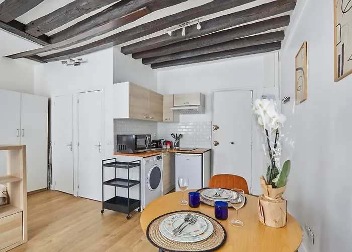 Charming Center Of 公寓